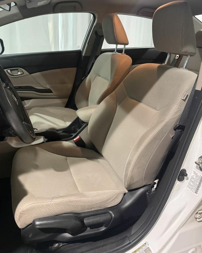 Honda Civic LX Sedan 5-Speed AT 2013