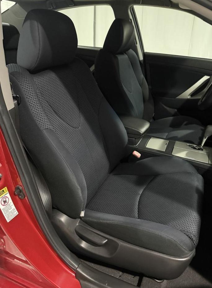 Toyota Camry Base 6-Spd AT 2011