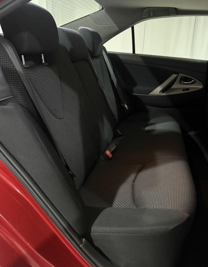 Toyota Camry Base 6-Spd AT 2011