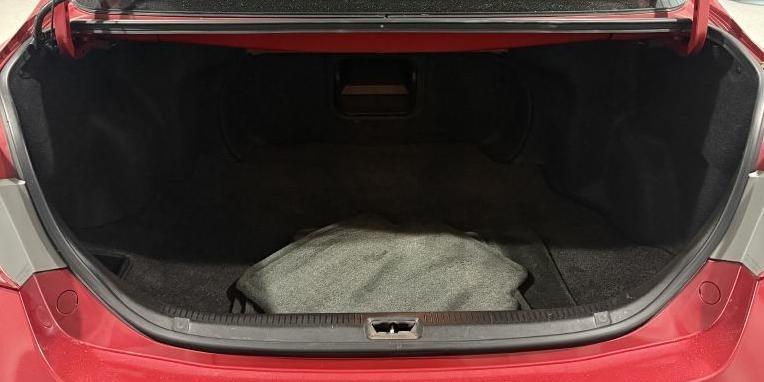 Toyota Camry Base 6-Spd AT 2011