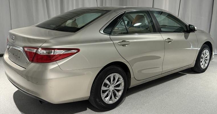 Toyota Camry SE 2017