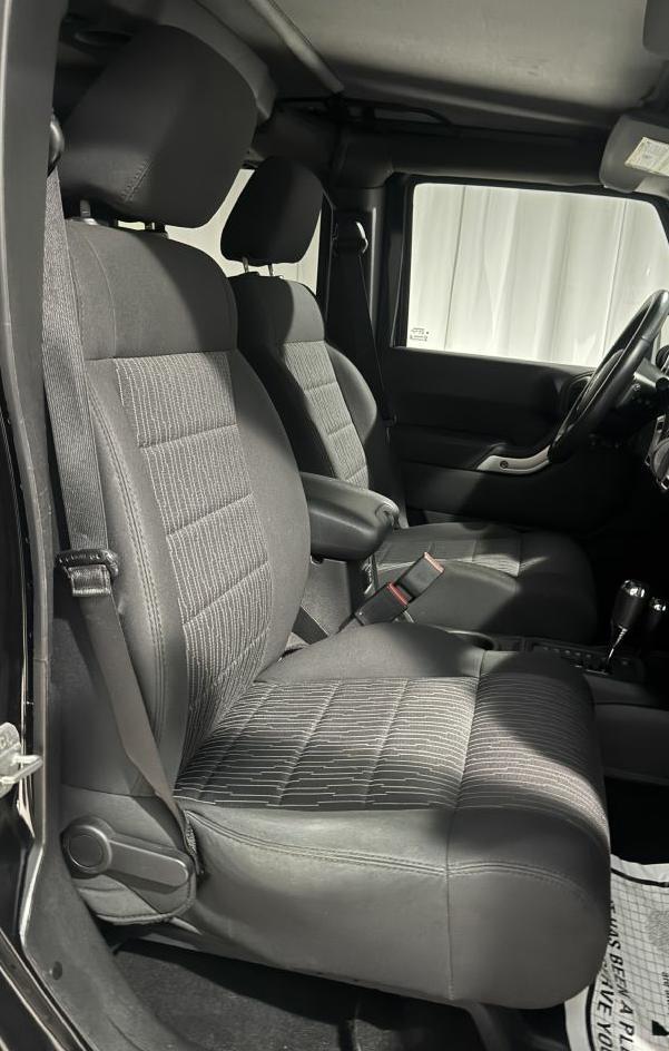 Jeep Wrangler Unlimited Sahara 4WD 2011
