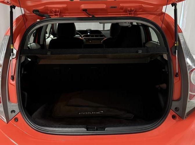 Toyota Prius c One 2012