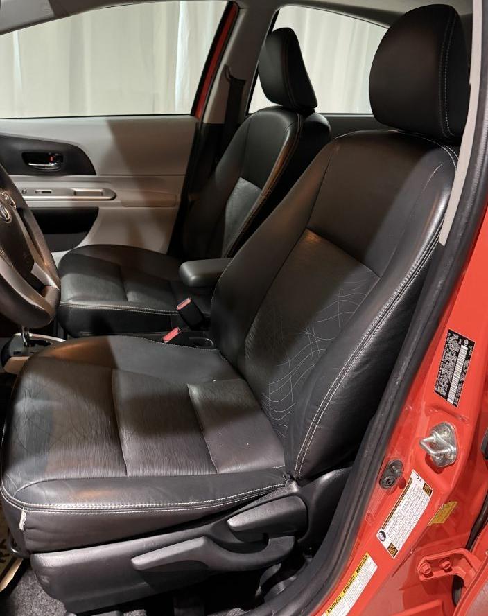 Toyota Prius c One 2012