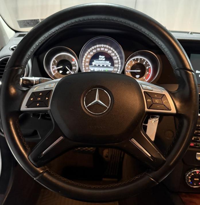 Mercedes-Benz C-Class C300 4MATIC Sport Sedan 2013