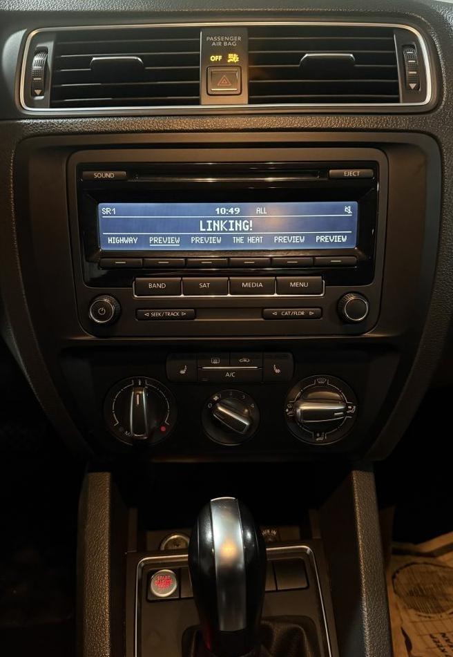 Volkswagen Jetta SE 6A 2015