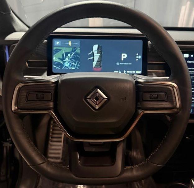 Rivian R1S Adventure 2024