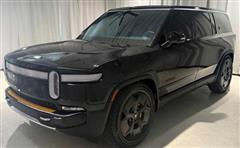 2024 Rivian R1S 