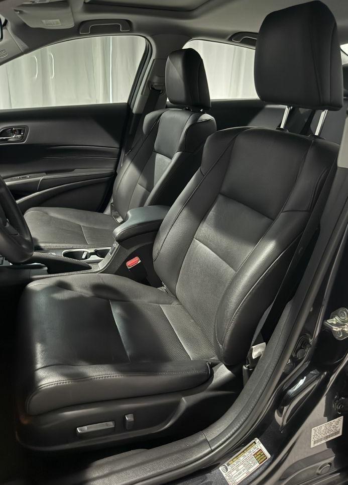 Acura ILX 8-Spd AT w/ Premium Package 2016