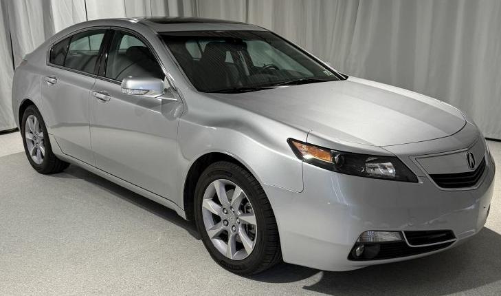 Acura TL 6-Speed AT with Tech Package and 18-In. WP 2013