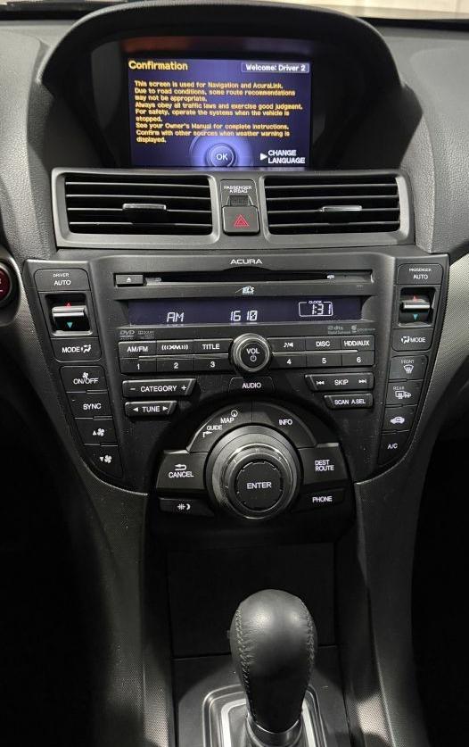 Acura TL 6-Speed AT with Tech Package and 18-In. WP 2013