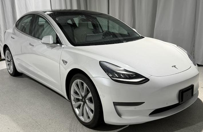 Tesla Model 3  2019