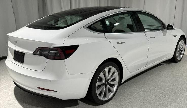 Tesla Model 3  2019