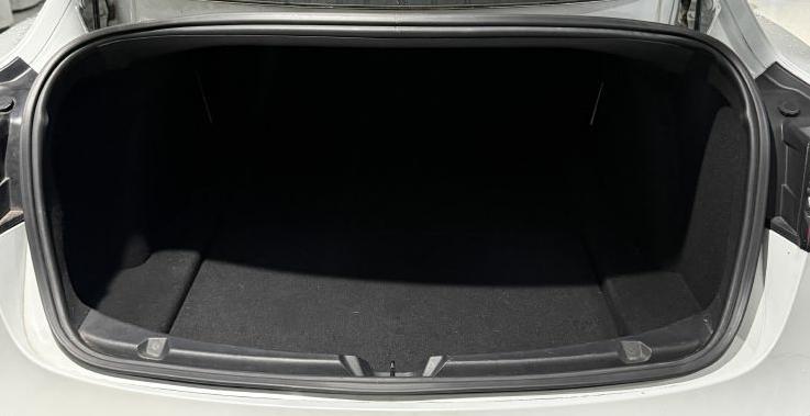 Tesla Model 3  2019