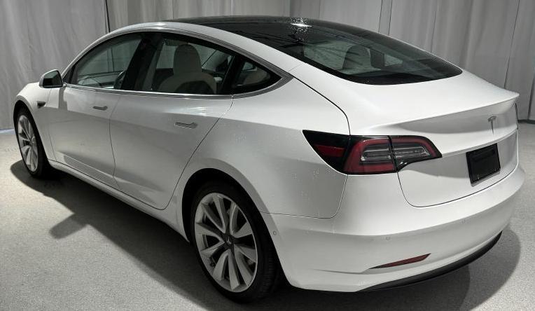 Tesla Model 3  2019