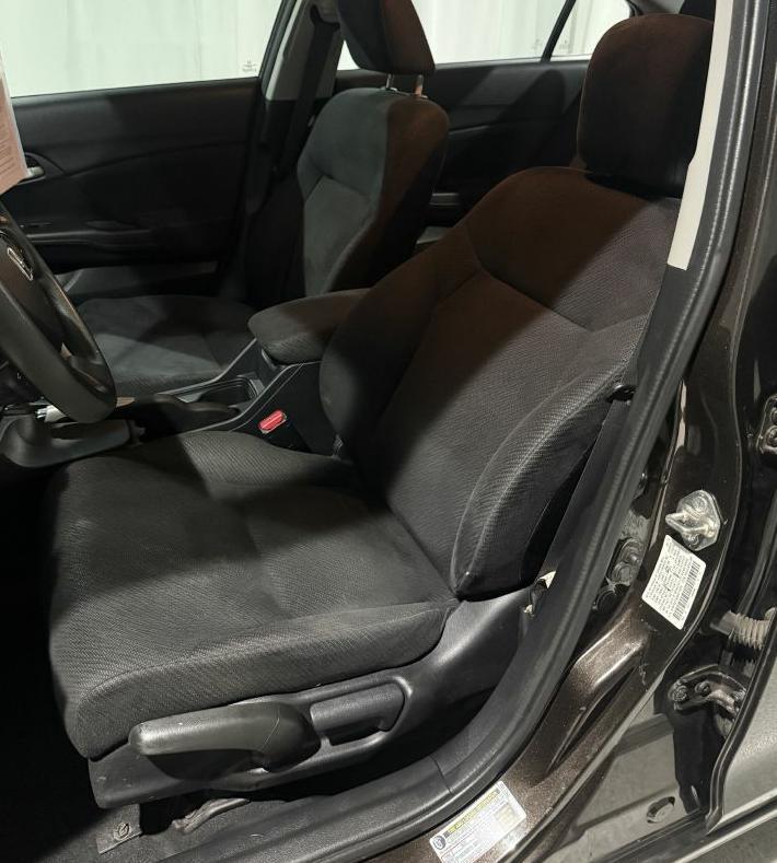 Honda Civic LX Sedan 5-Speed AT 2013