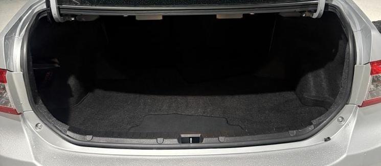 Toyota Corolla S 5-Speed MT 2011