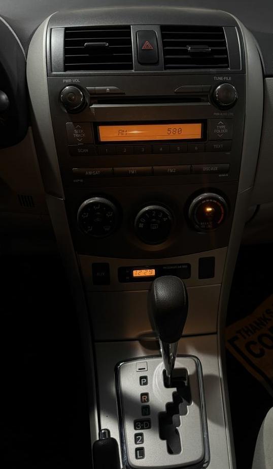 Toyota Corolla S 5-Speed MT 2011
