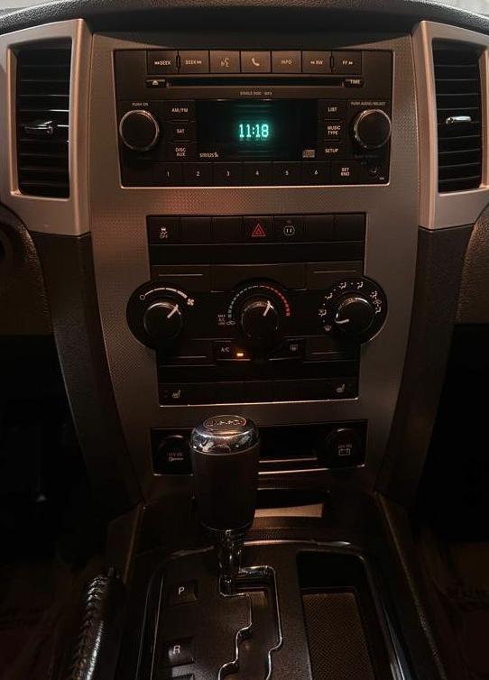 Jeep Grand Cherokee Laredo 4WD 2010