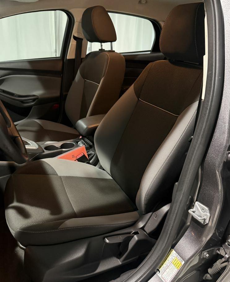 Ford Focus SE Sedan 2013