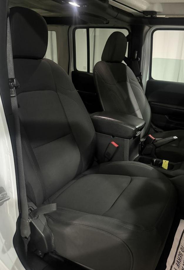 Jeep Wrangler Unlimited Sport 2018
