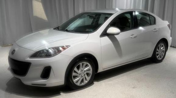 Mazda MAZDA3 i Touring 4-door 2012