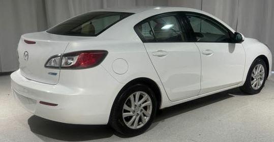 Mazda MAZDA3 i Touring 4-door 2012