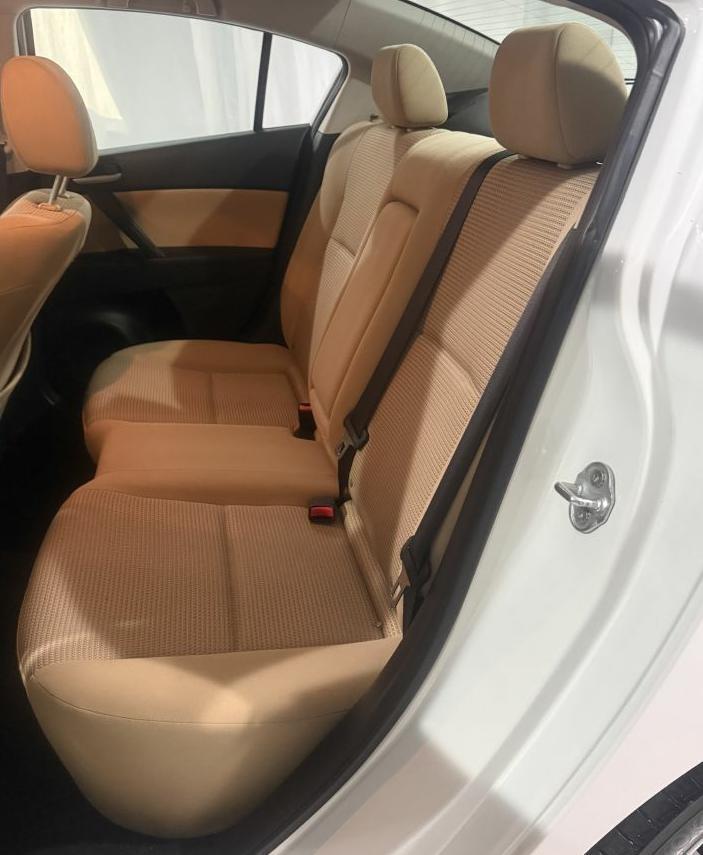 Mazda MAZDA3 i Touring 4-door 2012