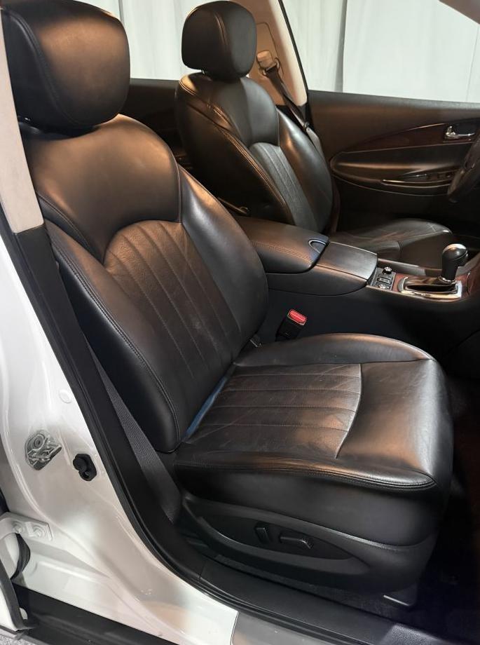 Infiniti QX50 Base AWD 2017