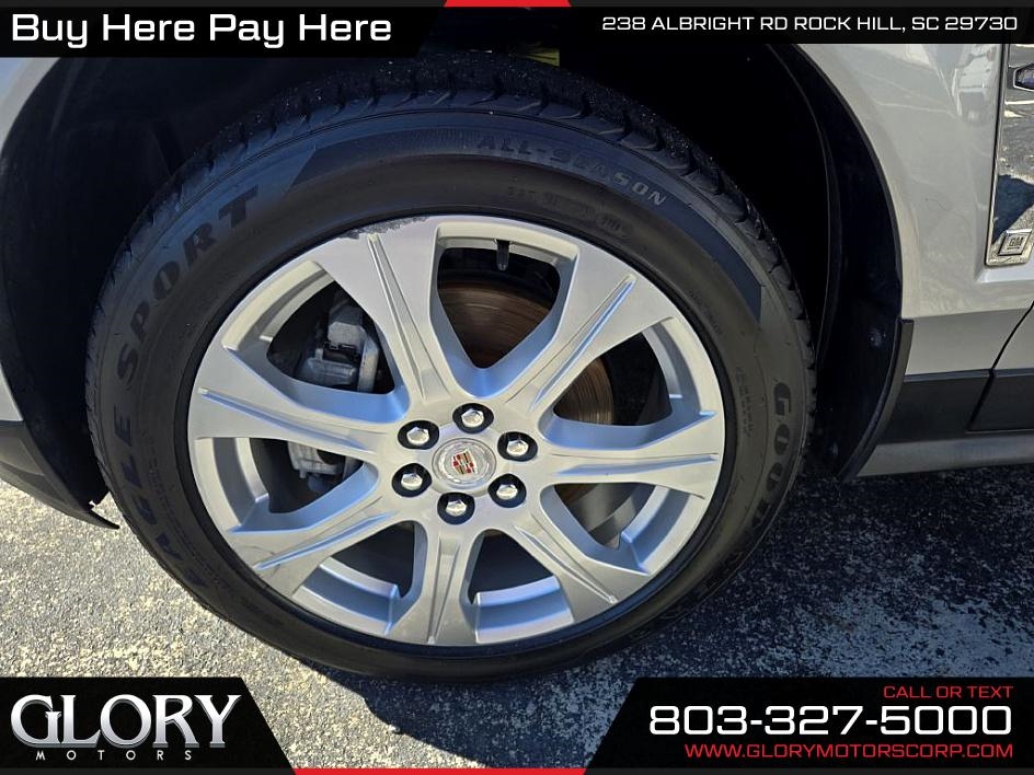 Cadillac SRX FWD 4dr Performance Collection 2011