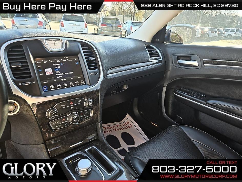 Chrysler 300 Limited RWD 2019