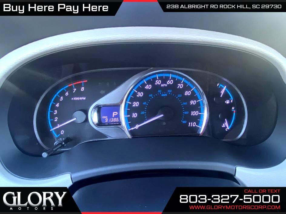 Toyota Sienna 5dr 7-Pass Van V6 XLE AAS FWD (Natl) 2013