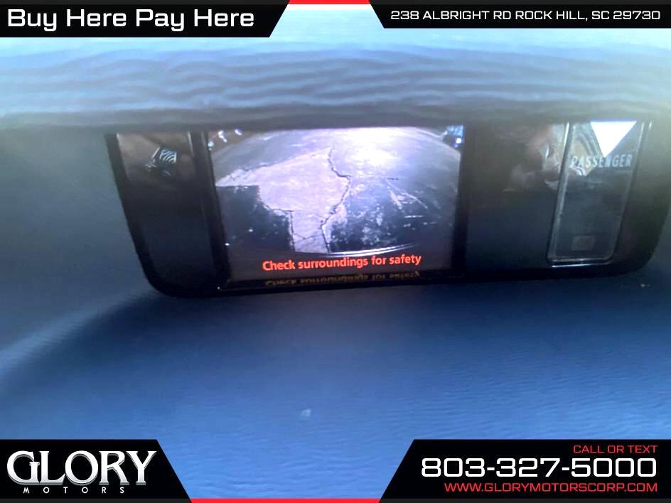 Toyota Sienna 5dr 7-Pass Van V6 XLE AAS FWD (Natl) 2013