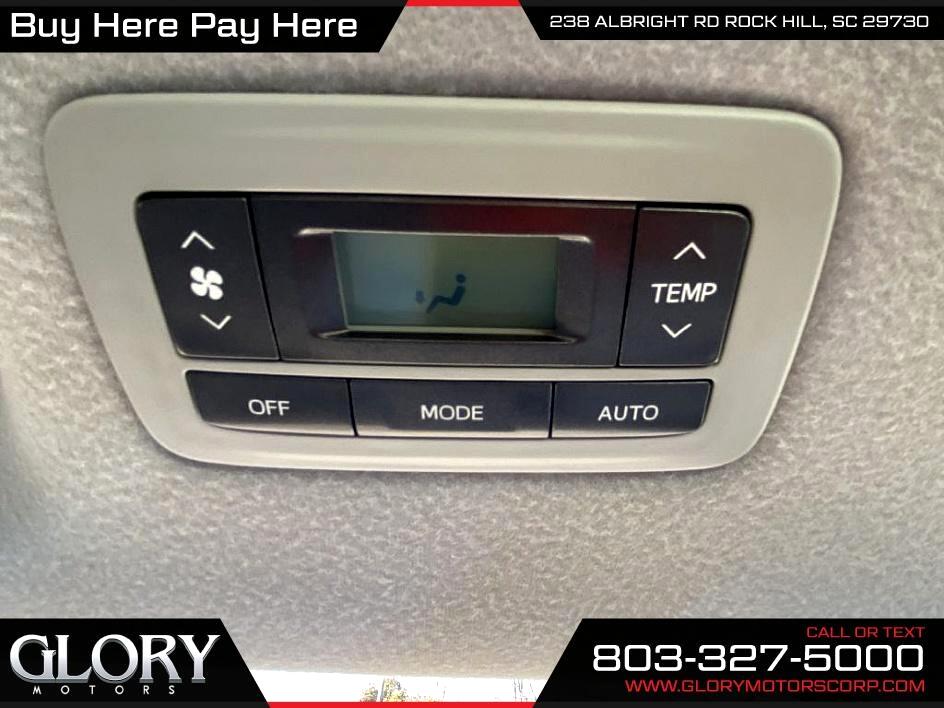 Toyota Sienna 5dr 7-Pass Van V6 XLE AAS FWD (Natl) 2013