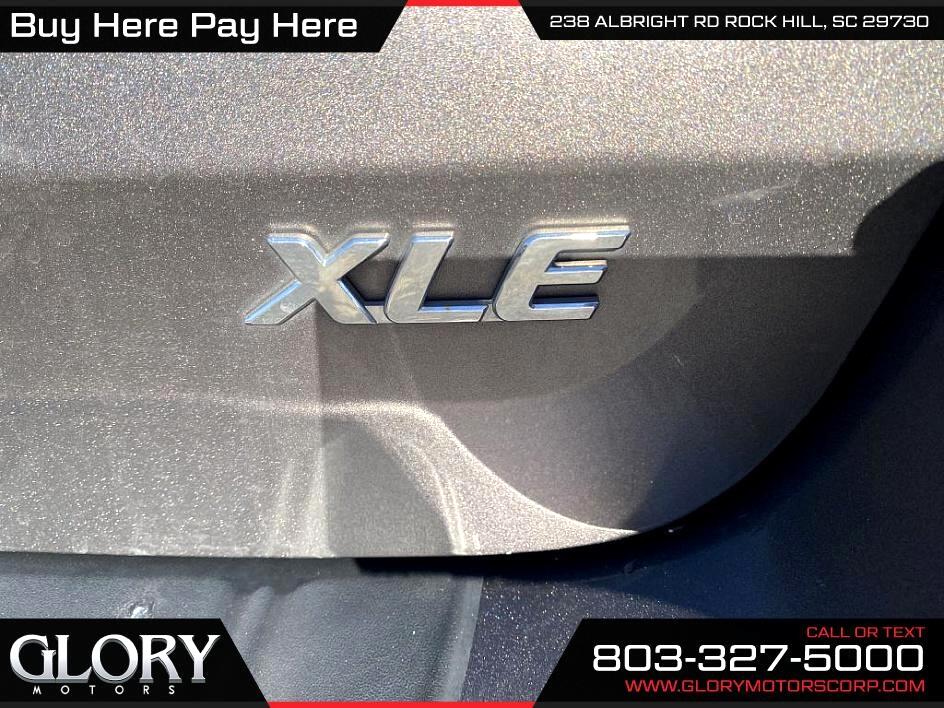 Toyota Sienna 5dr 7-Pass Van V6 XLE AAS FWD (Natl) 2013