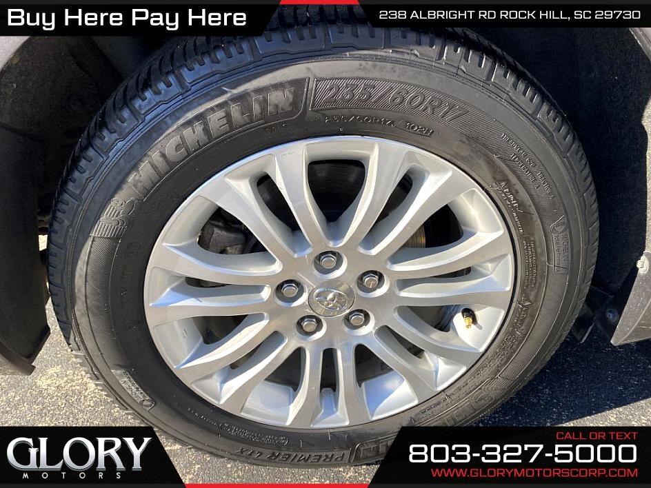 Toyota Sienna 5dr 7-Pass Van V6 XLE AAS FWD (Natl) 2013