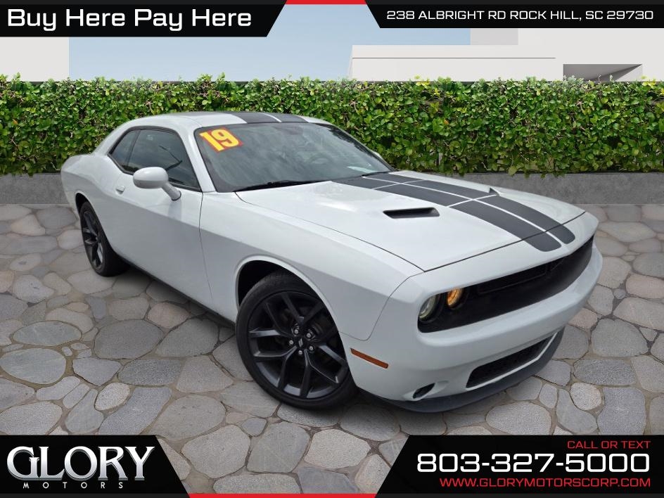 2019 Dodge Challenger SXT RWD