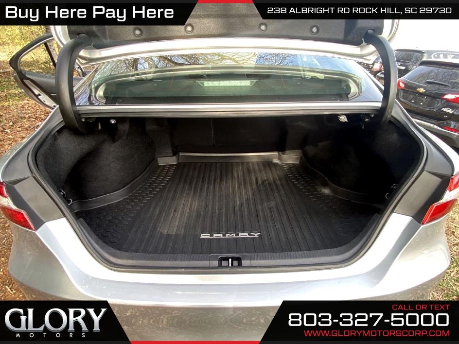 Toyota Camry XLE Auto (Natl) 2019