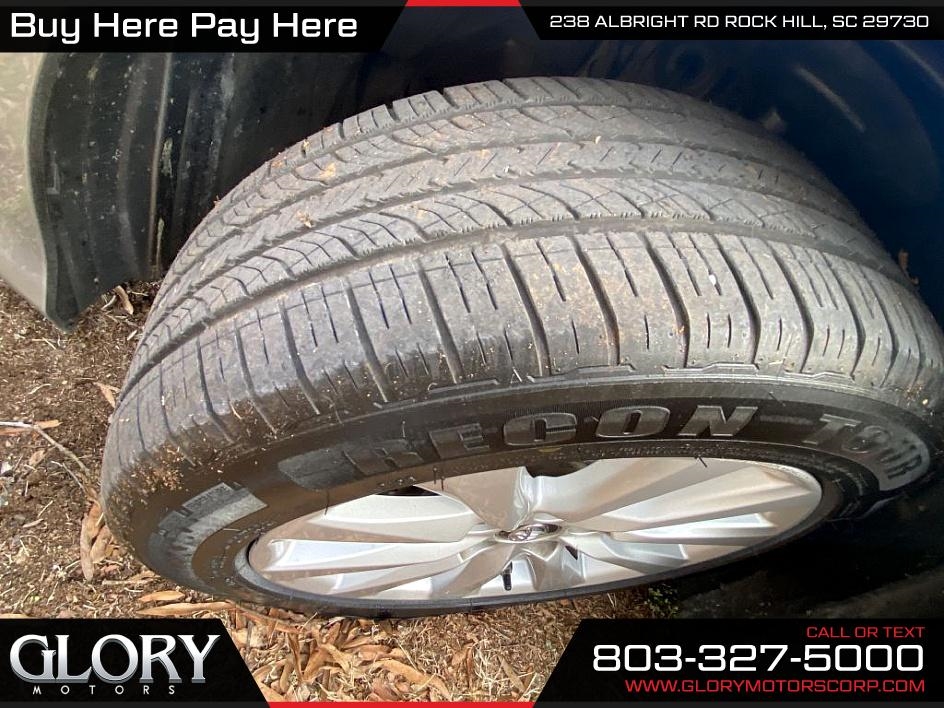 Toyota Camry XLE Auto (Natl) 2019