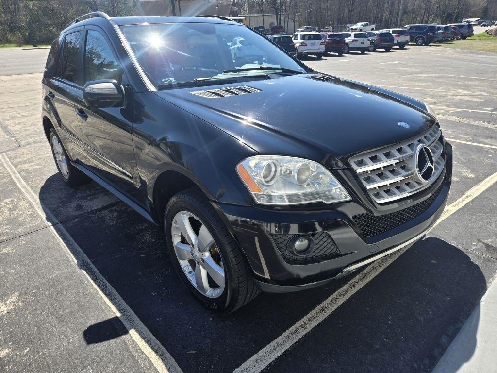 2009 Mercedes-Benz M-Class 4MATIC 4dr 3.5L