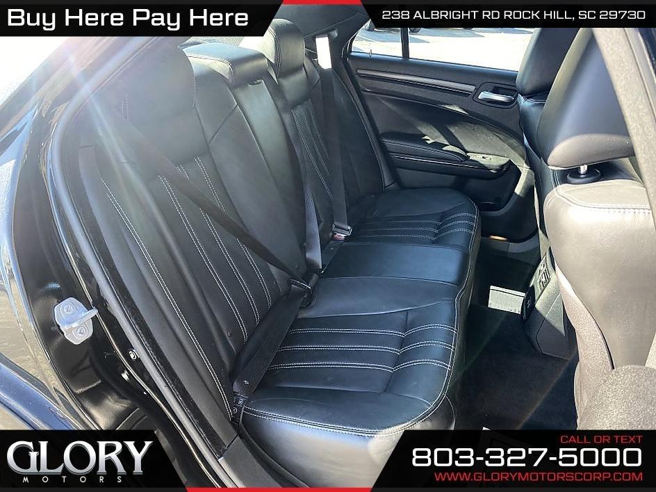 Chrysler 300 4dr Sdn 300S RWD 2015