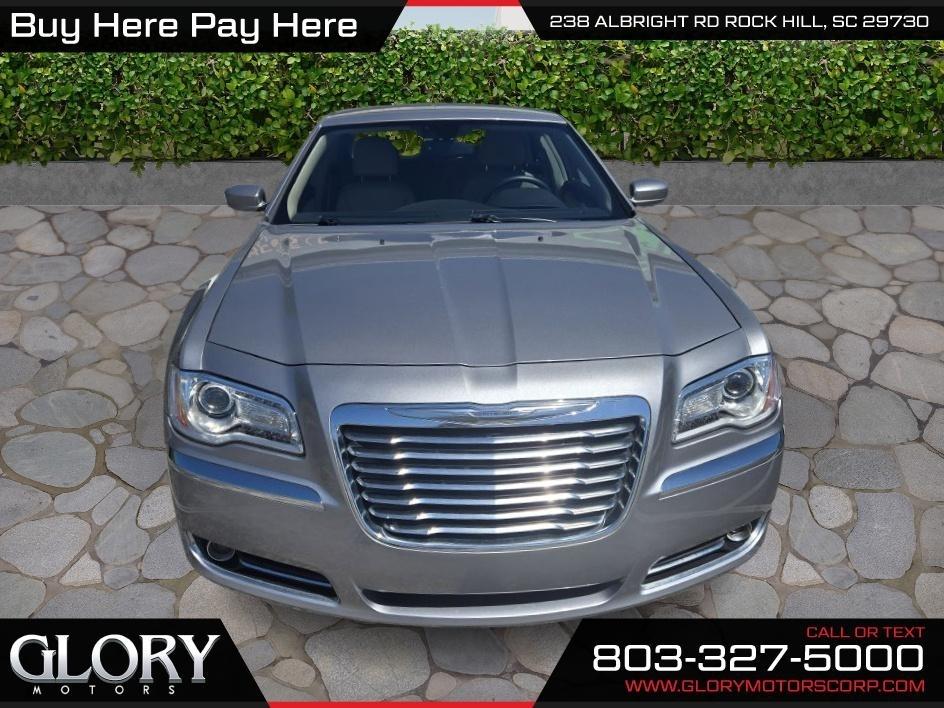Chrysler 300 4dr Sdn RWD 2013