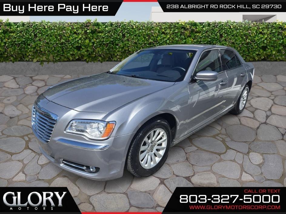 Chrysler 300 4dr Sdn RWD 2013