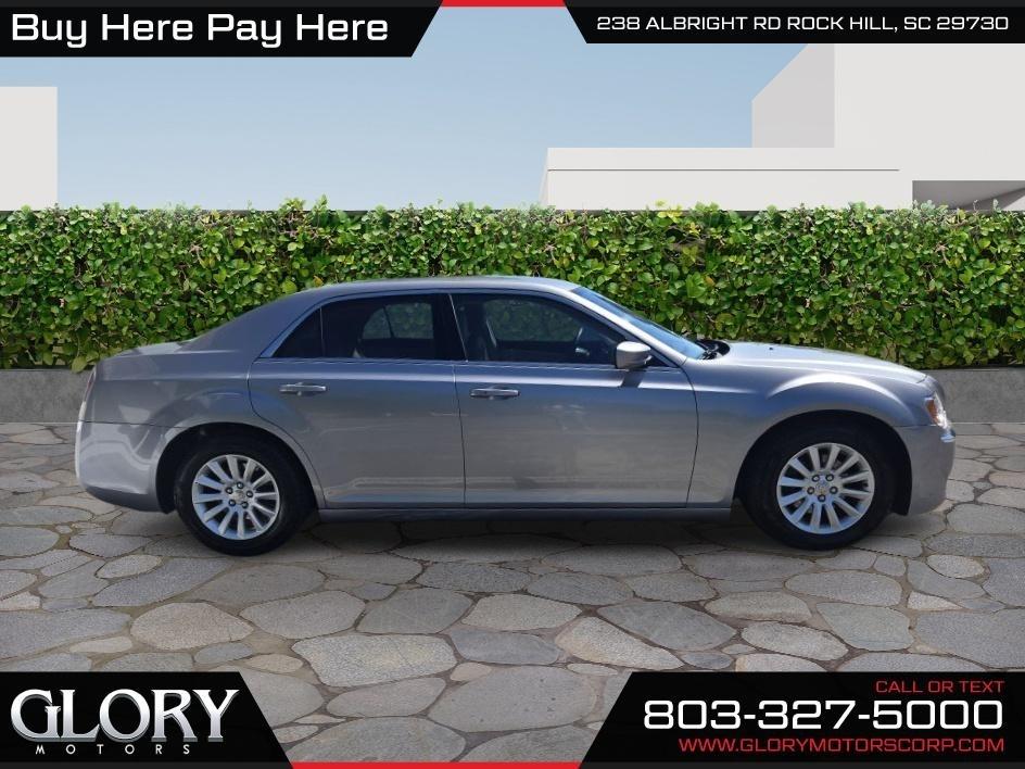 Chrysler 300 4dr Sdn RWD 2013