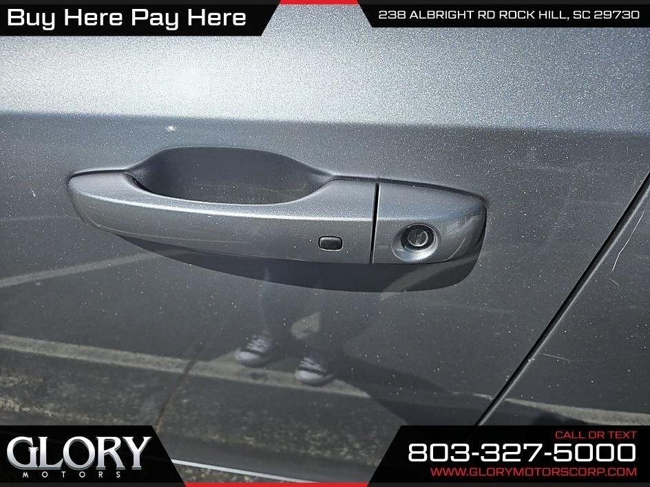 Chrysler 300 4dr Sdn RWD 2013