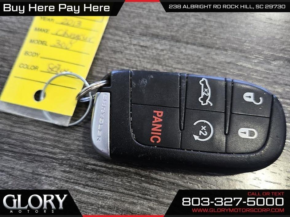 Chrysler 300 4dr Sdn RWD 2013