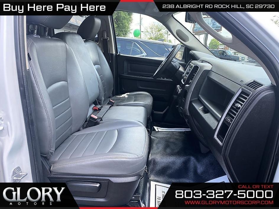 RAM 1500 Tradesman 4x2 Quad Cab 6'4" Box 2017