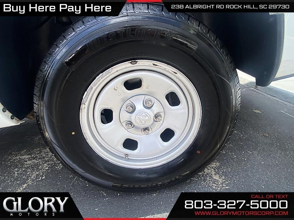 RAM 1500 Tradesman 4x2 Quad Cab 6'4" Box 2017