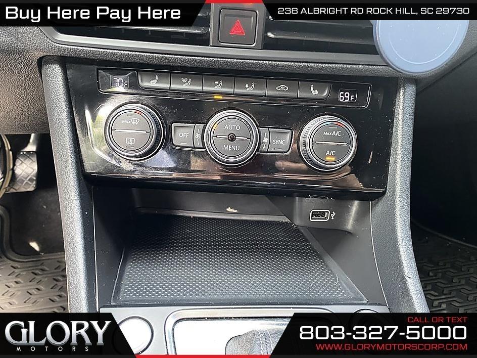 Volkswagen Jetta R-Line Auto w/SULEV 2019