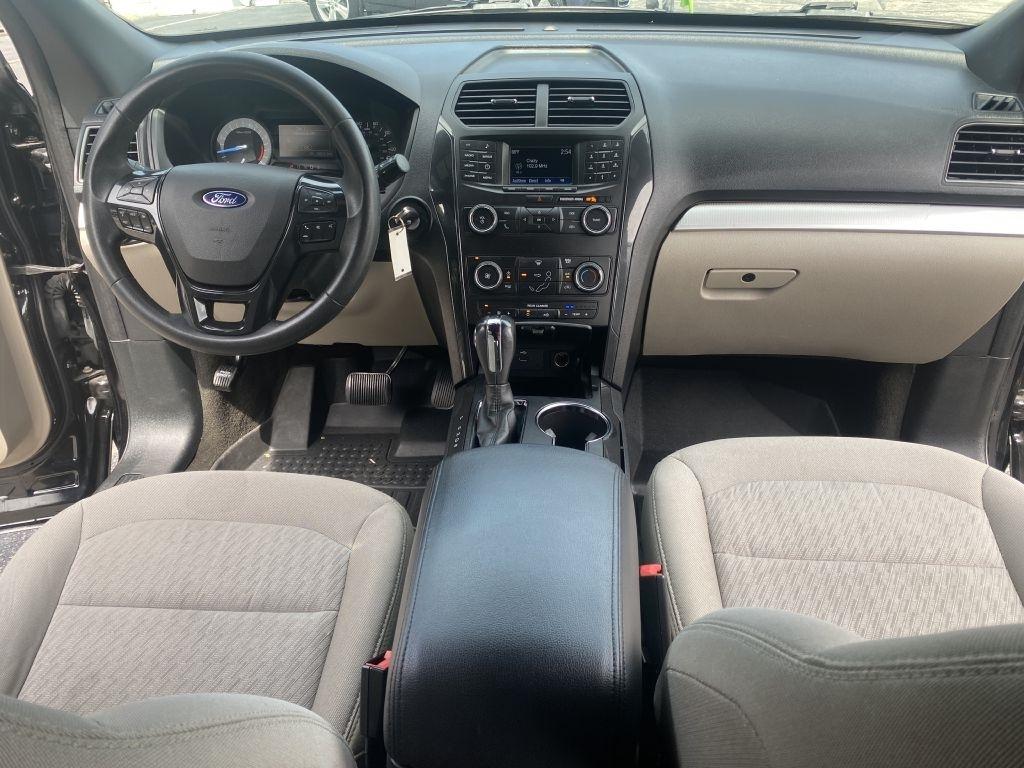 Ford Explorer Base FWD 2018